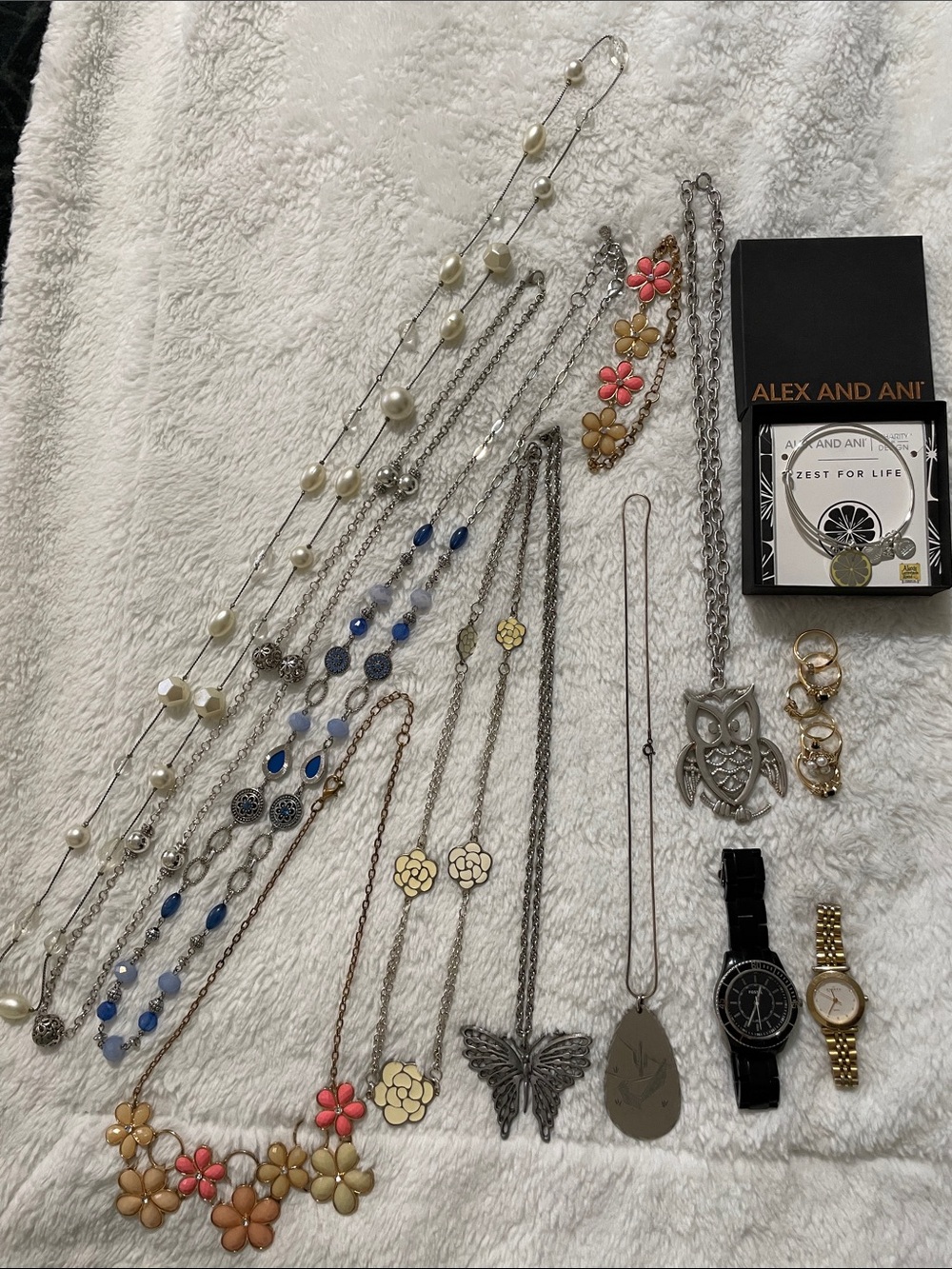 18 piece  Bulk Jewelry Lot